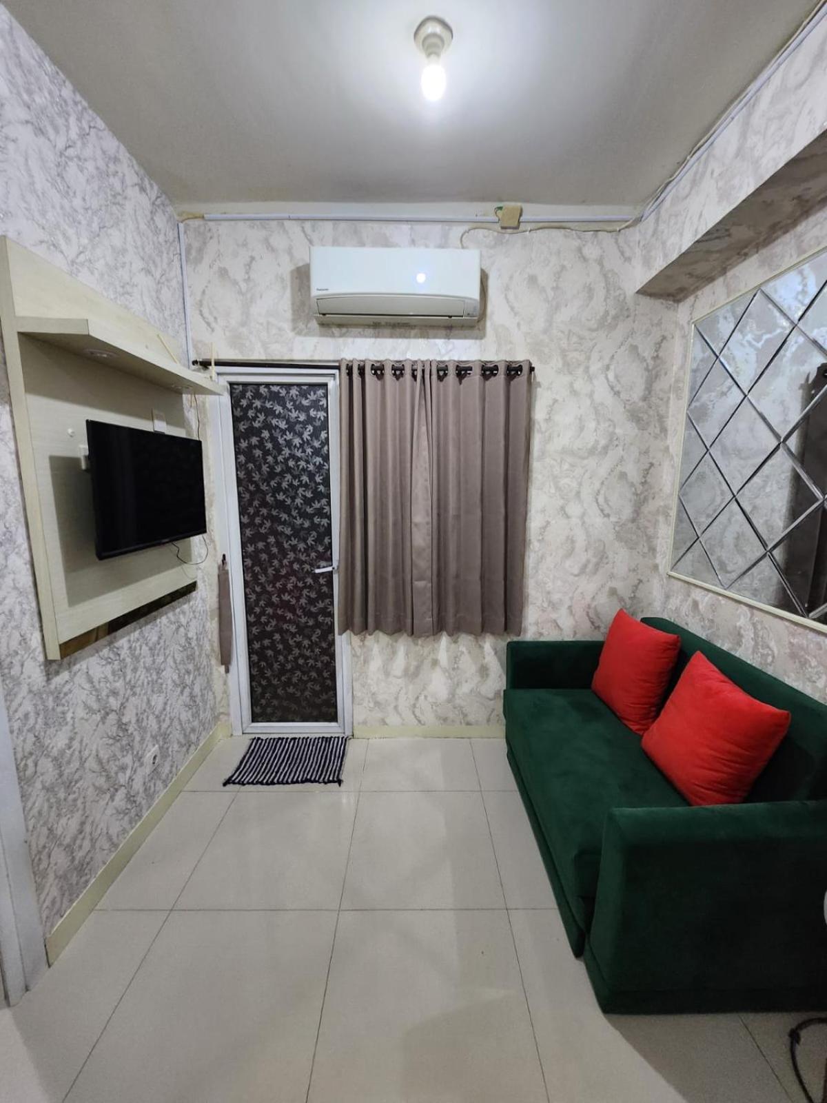2 Bedroom At Mall Pramuka Square * Jakarta